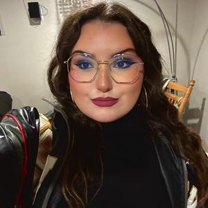 Meet your Posher, Jillian